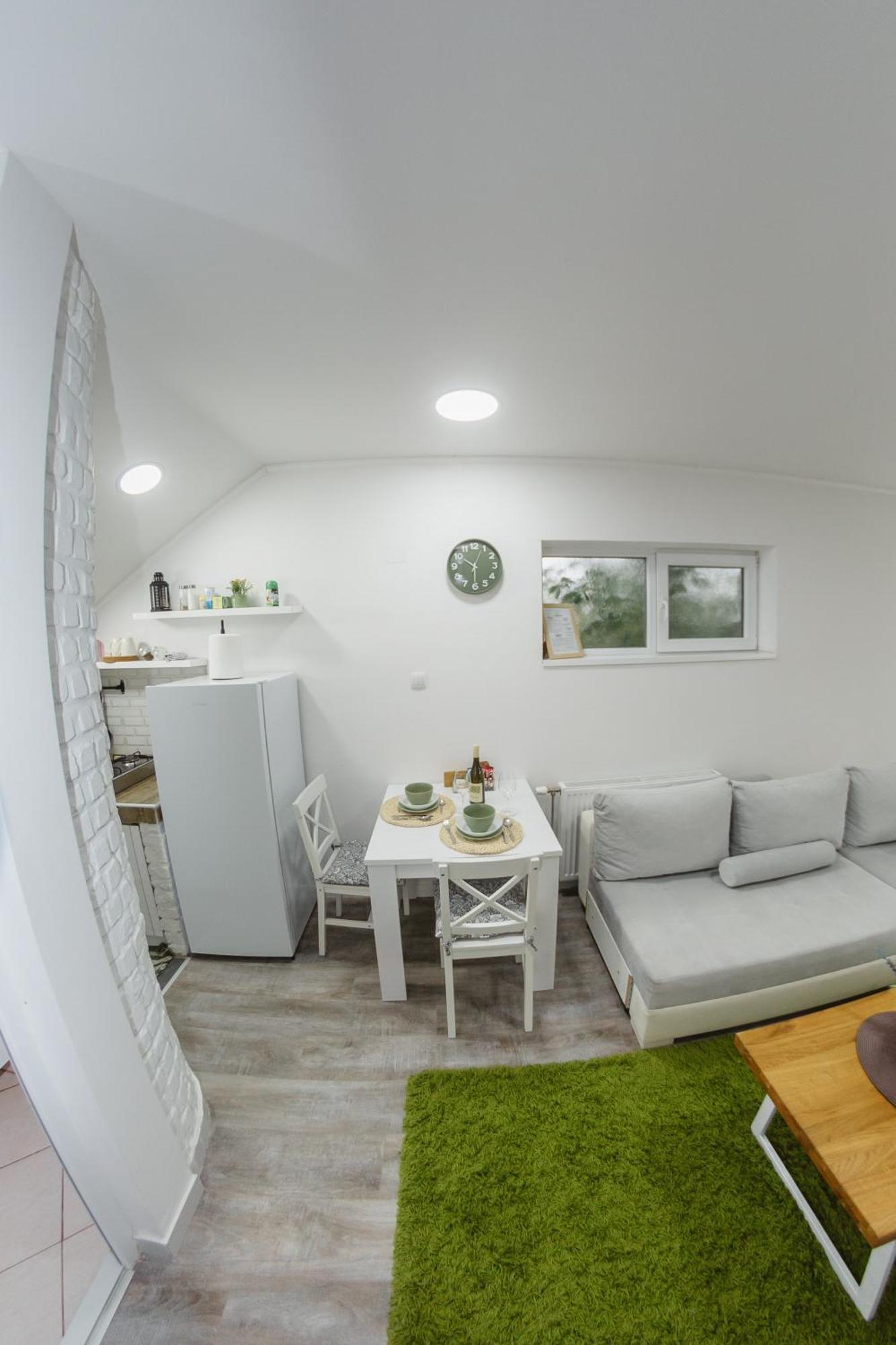 Guest House Lila Sombor Exterior foto